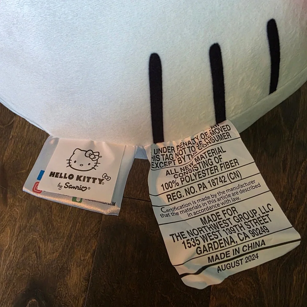 NWT Sanrio Hello Kitty set Travel cloud pillow, hot or cold gel pads & dish